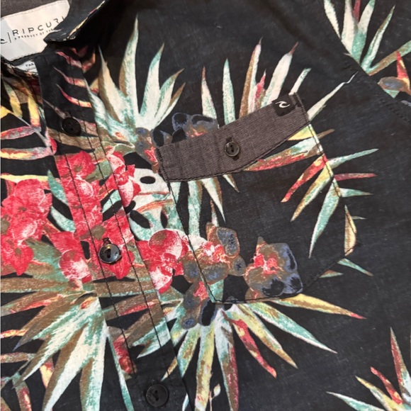 Ripcurl boys button-down shirt size Medium - Picture 2 of 3